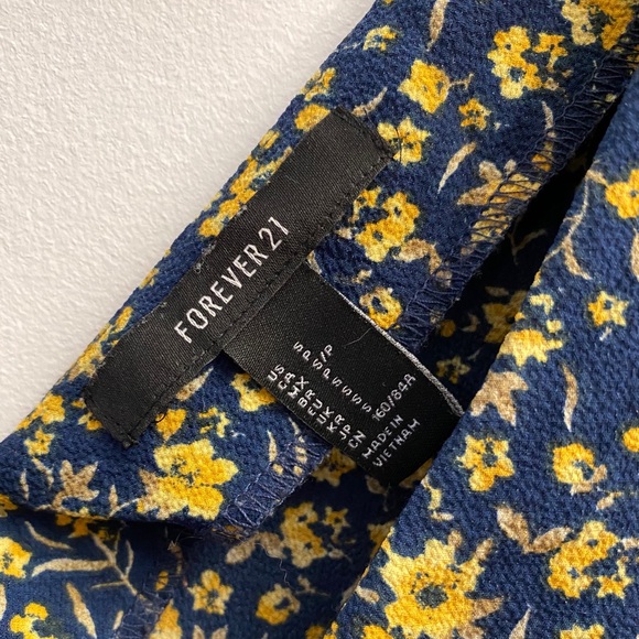 Floral Blouse - Picture 3 of 3